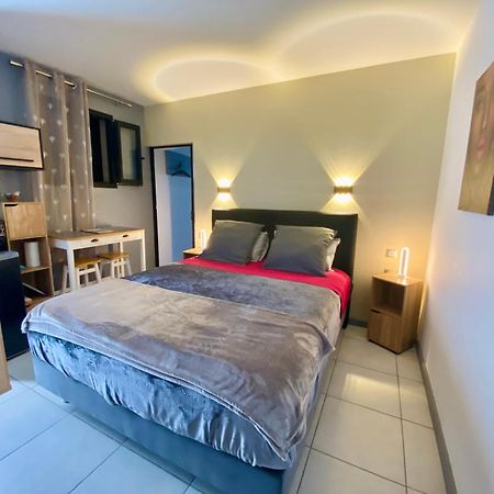 Hostal 170 Room 15 Service Appartement Le Tampon Buitenkant foto